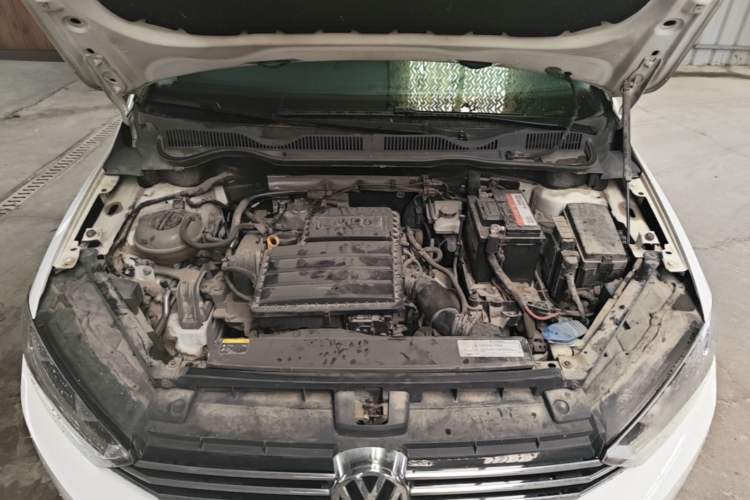 Used Volkswagen Golf Sportsvan 2016 1.6L Automatic Comfort Model Engine Bay