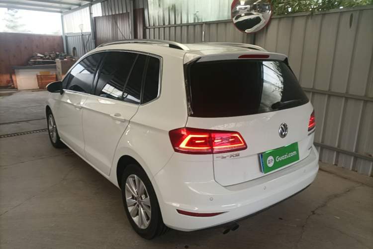Used Volkswagen Golf Sportsvan 2016 230TSI Automatic Trend Edition Exterior 2