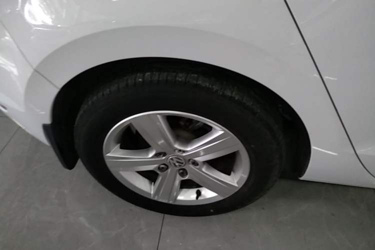 Used Volkswagen Golf Sportsvan 2016 1.6L Manual Comfort Model Exterior 2