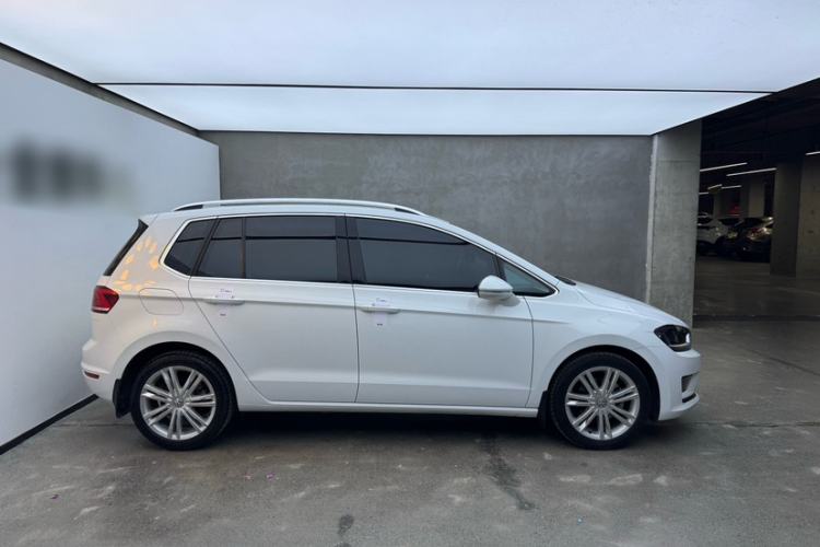 Used Volkswagen Golf Sportsvan 2016 280TSI Automatic Luxury Model Exterior 3