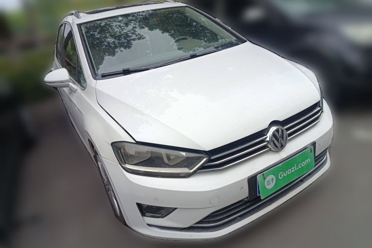 Used Volkswagen Golf Sportsvan 2016 230TSI Automatic Luxury Version Front Right 45 Deg