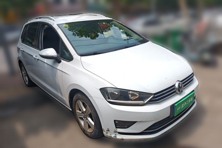Used Volkswagen Golf Sportsvan 2016 1.6L Automatic Comfort Model Front Right 45 Deg