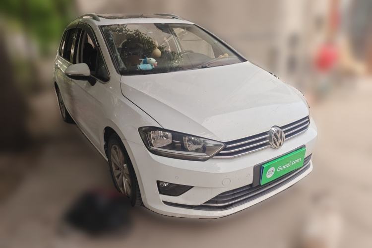 Used Volkswagen Golf Sportsvan 2016 230TSI Automatic Trend Edition Front Right 45 Deg