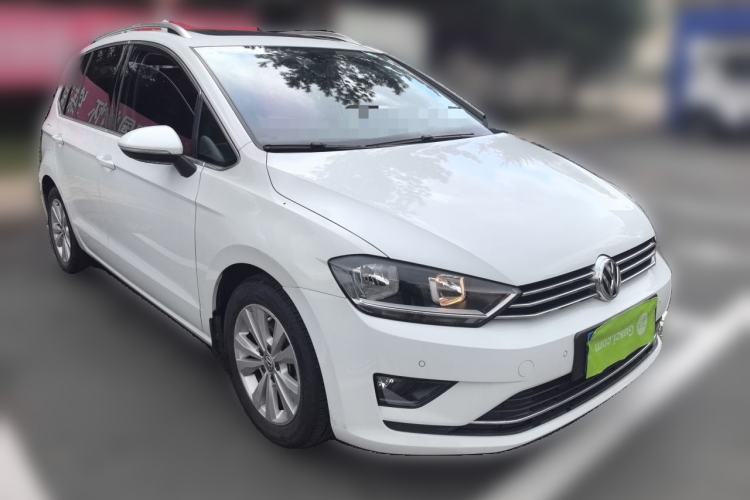 Used Volkswagen Golf Sportsvan 2016 230TSI Automatic Trend Edition Front Right 45 Deg