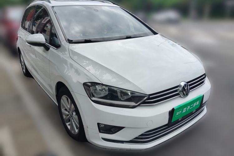 Used Volkswagen Golf Sportsvan 2016 230TSI Automatic Trend Edition Front Right 45 Deg