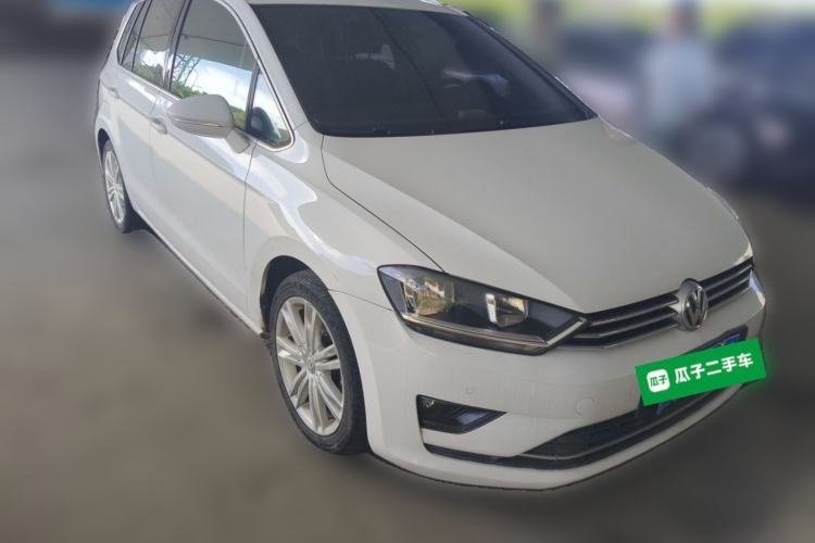 Used Volkswagen Golf Sportsvan 2016 280TSI Automatic Luxury Model Front Right 45 Deg
