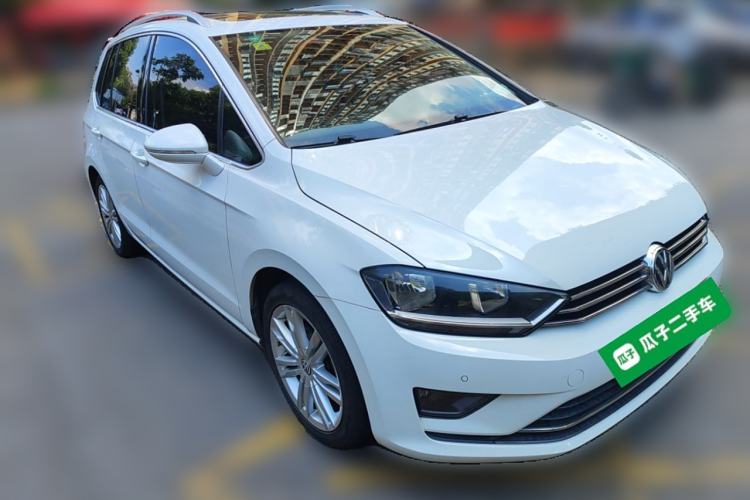 Used Volkswagen Golf Sportsvan 2016 230TSI Automatic Luxury Version Front Right 45 Deg
