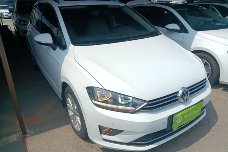 Used Volkswagen Golf Sportsvan 2016 230TSI Automatic Trend Edition Front Right 45 Deg