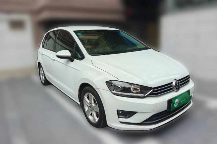 Used Volkswagen Golf Sportsvan 2016 1.6L Automatic Comfort Model Front Right 45 Deg