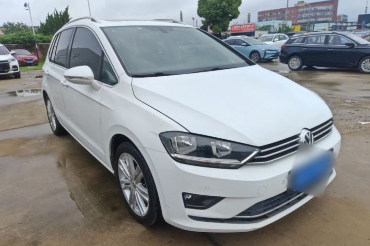 Used Volkswagen Golf Sportsvan 2016 280TSI Automatic Luxury Model Front Right 45 Deg