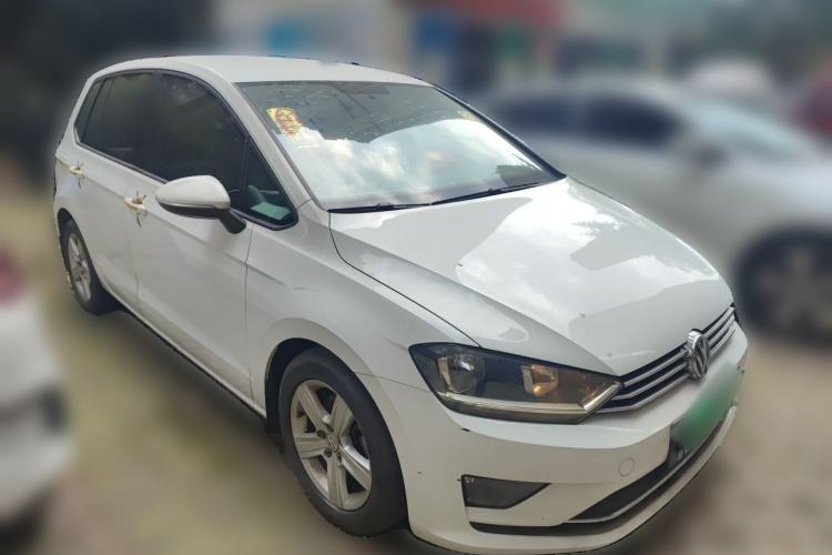 Used Volkswagen Golf Sportsvan 2016 1.6L Automatic Comfort Model Front Right 45 Deg
