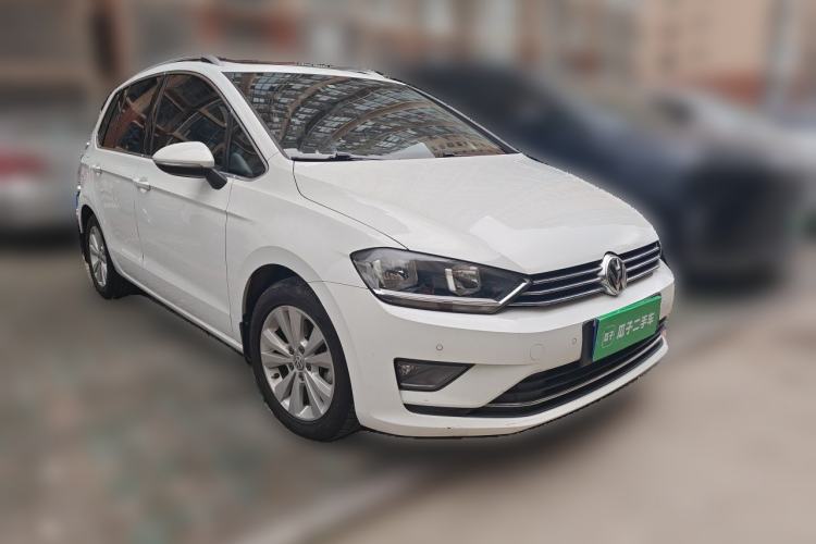 Used Volkswagen Golf Sportsvan 2016 230TSI Automatic Trend Edition Front Right 45 Deg