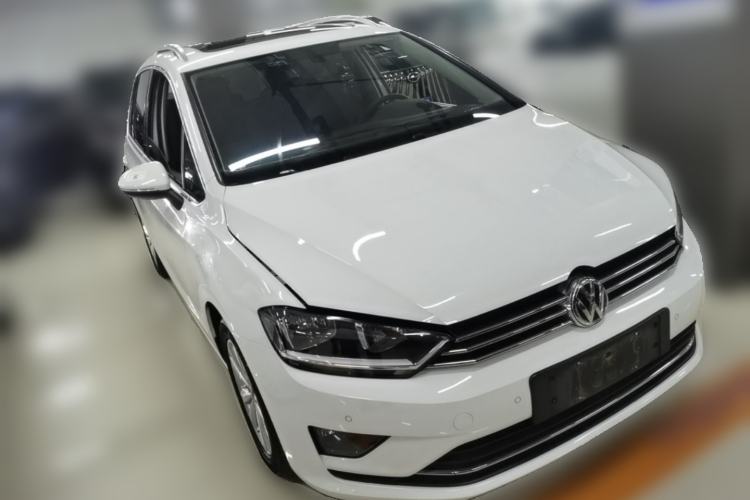 Used Volkswagen Golf Sportsvan 2016 230TSI Automatic Trend Edition Front Right 45 Deg