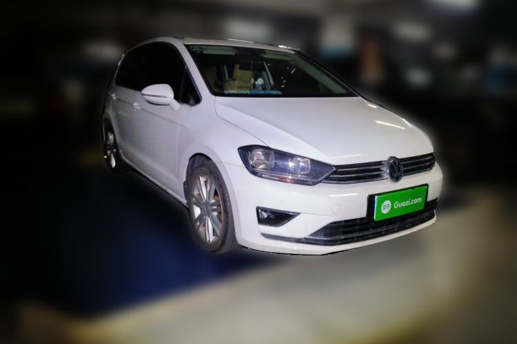 Used Volkswagen Golf Sportsvan 2016 230TSI Automatic Luxury Version Front Right 45 Deg