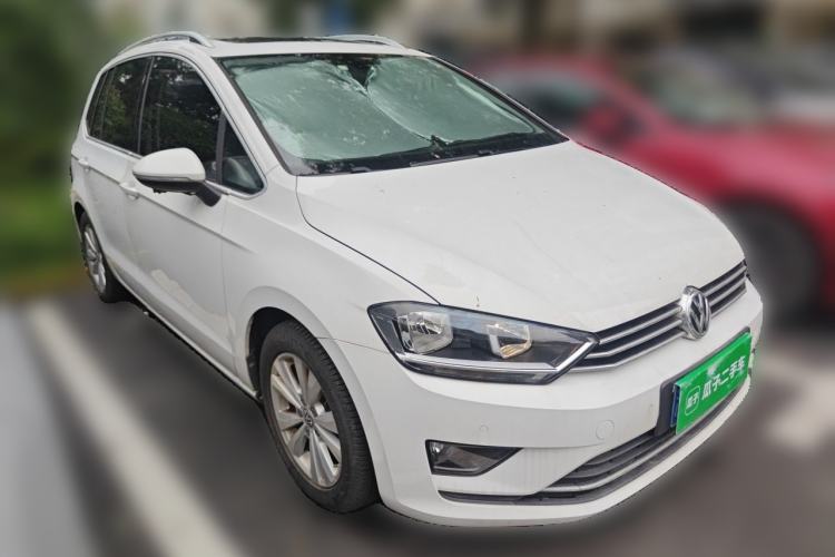 Used Volkswagen Golf Sportsvan 2016 230TSI Automatic Trend Edition Front Right 45 Deg