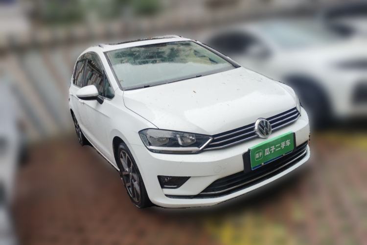Used Volkswagen Golf Sportsvan 2016 1.6L Automatic Comfort Model Front Right 45 Deg