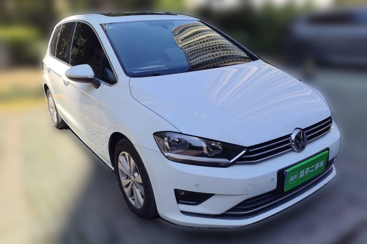 Used Volkswagen Golf Sportsvan 2016 230TSI Automatic Trend Edition Front Right 45 Deg