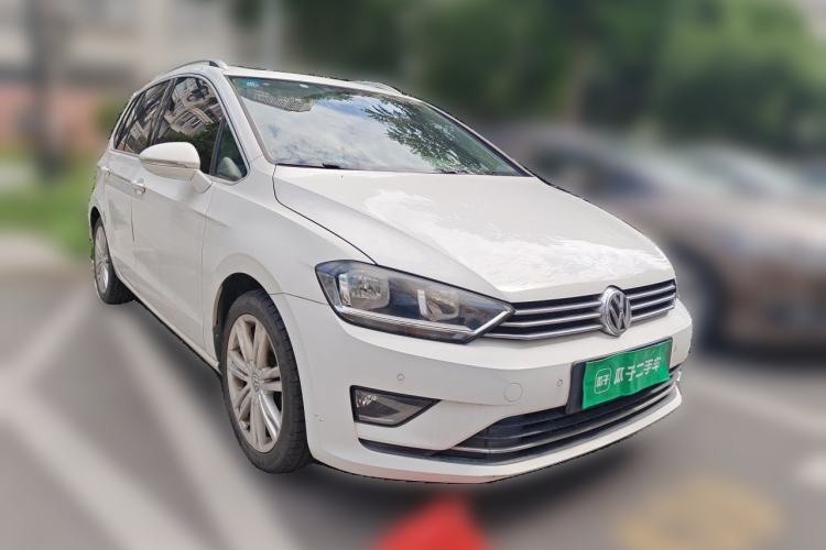 Used Volkswagen Golf Sportsvan 2016 280TSI Automatic Luxury Model Front Right 45 Deg