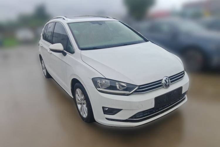 Used Volkswagen Golf Sportsvan 2016 230TSI Automatic Trend Edition Front Right 45 Deg