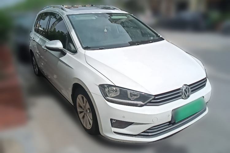 Used Volkswagen Golf Sportsvan 2016 230TSI Automatic Trend Edition Front Right 45 Deg