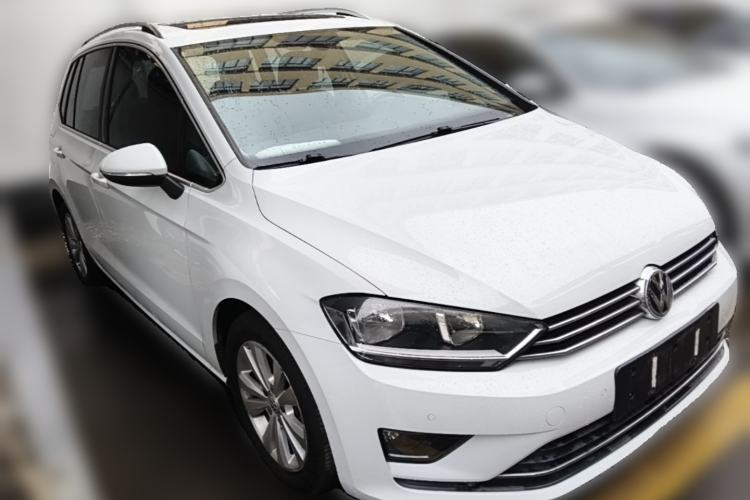 Used Volkswagen Golf Sportsvan 2016 230TSI Automatic Trend Edition Front Right 45 Deg