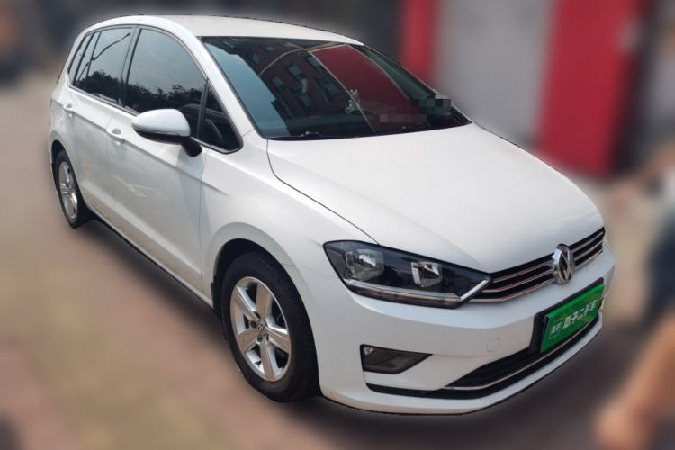 Used Volkswagen Golf Sportsvan 2016 1.6L Automatic Comfort Model Front Right 45 Deg