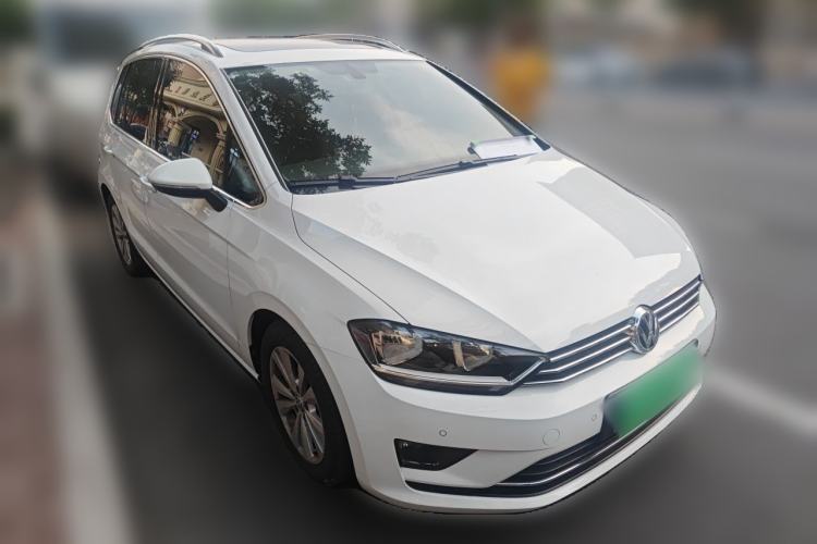 Used Volkswagen Golf Sportsvan 2016 230TSI Automatic Trend Edition Front Right 45 Deg