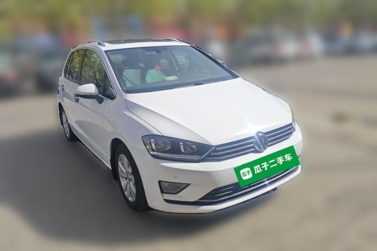 Used Volkswagen Golf Sportsvan 2016 230TSI Automatic Trend Edition Front Right 45 Deg