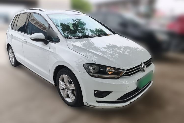 Used Volkswagen Golf Sportsvan 2016 1.6L Automatic Comfort Model Front Right 45 Deg