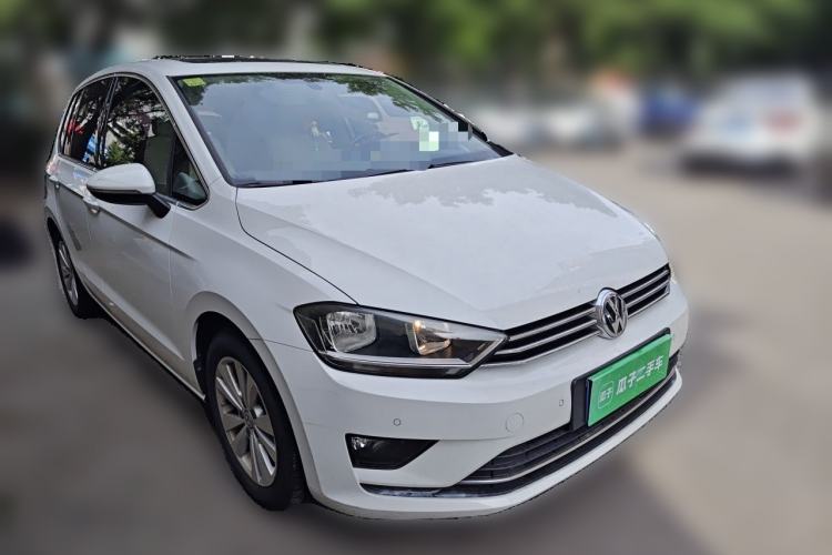 Used Volkswagen Golf Sportsvan 2016 230TSI Automatic Trend Edition Front Right 45 Deg