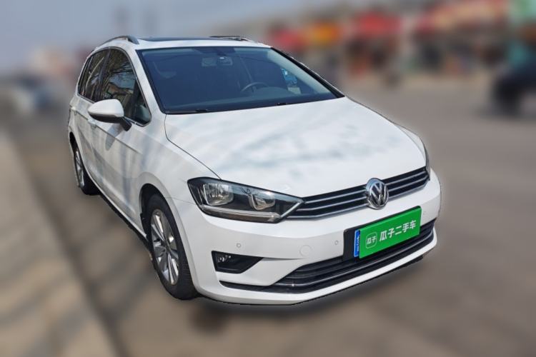 Used Volkswagen Golf Sportsvan 2016 230TSI Automatic Trend Edition Front Right 45 Deg