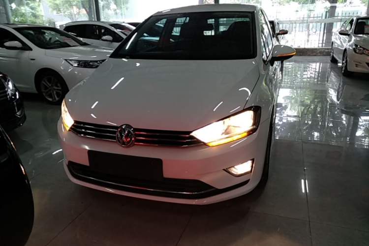 Used Volkswagen Golf Sportsvan 2016 1.6L Manual Comfort Model Front