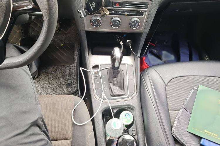 Used Volkswagen Golf Sportsvan 2016 1.6L Automatic Comfort Model Gear Lever