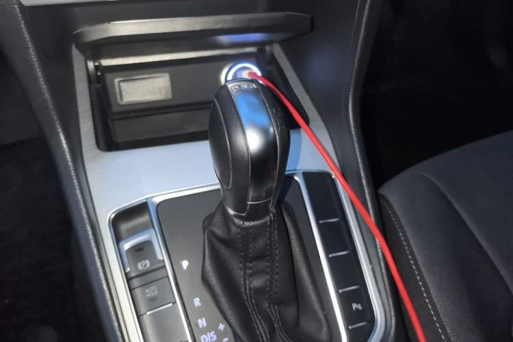Used Volkswagen Golf Sportsvan 2016 230TSI Automatic Trend Edition Gear Lever