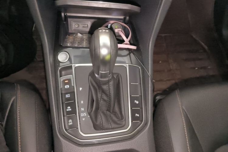 Used Volkswagen Golf Sportsvan 2016 280TSI Automatic Flagship Model Gear Lever
