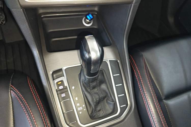 Used Volkswagen Golf Sportsvan 2016 1.6L Automatic Comfort Model Gear Lever