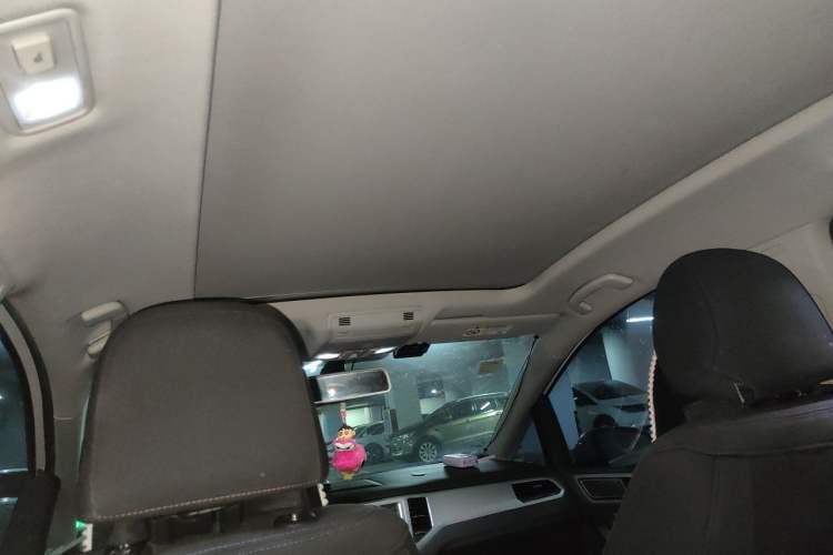 Used Volkswagen Golf Sportsvan 2016 230TSI Manual Entry-Level Trim Headliner