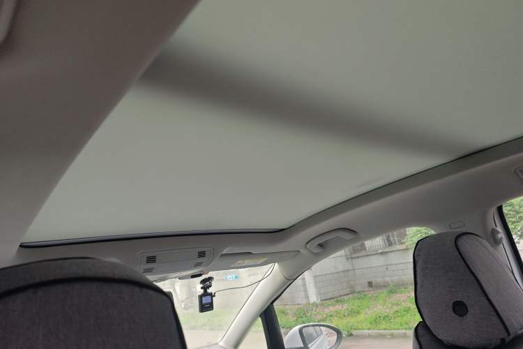 Used Volkswagen Golf Sportsvan 2016 230TSI Automatic Trend Edition Headliner