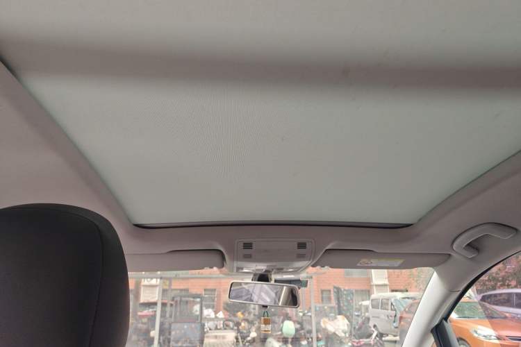 Used Volkswagen Golf Sportsvan 2016 230TSI Automatic Trend Edition Headliner