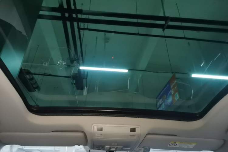 Used Volkswagen Golf Sportsvan 2016 230TSI Automatic Trend Edition Headliner