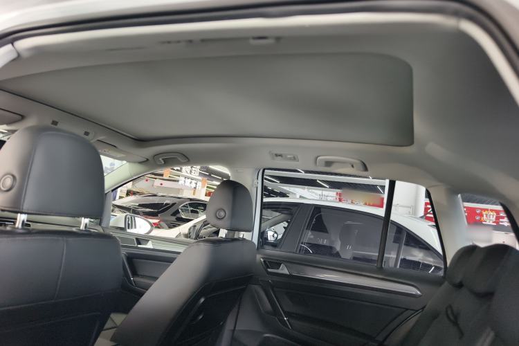 Used Volkswagen Golf Sportsvan 2016 230TSI Automatic Trend Edition Headliner
