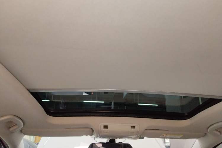 Used Volkswagen Golf Sportsvan 2016 230TSI Automatic Trend Edition Headliner