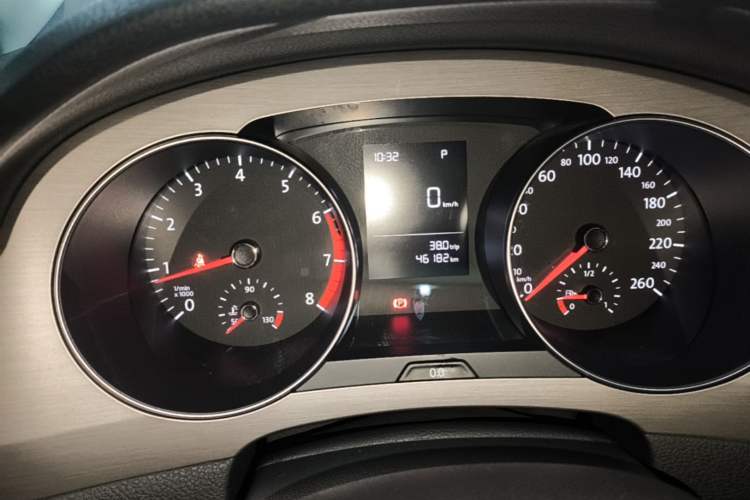 Used Volkswagen Golf Sportsvan 2016 1.6L Automatic Comfort Model Instrument Cluster