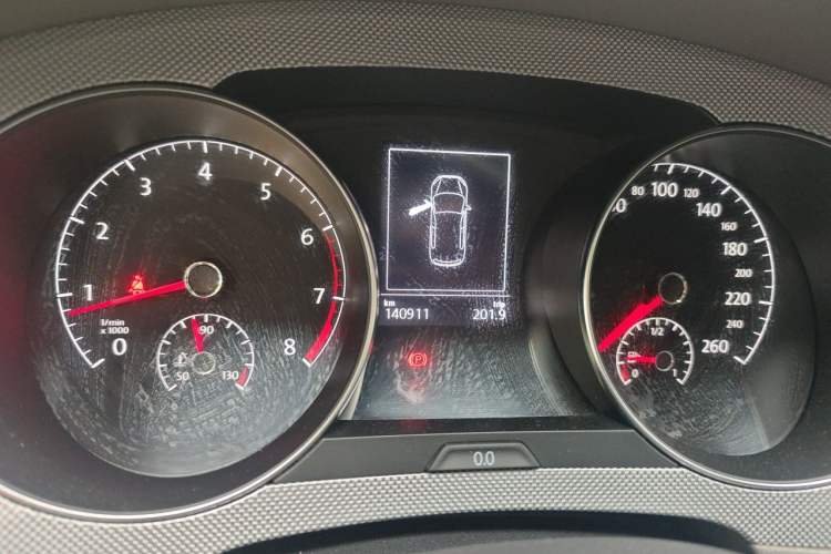 Used Volkswagen Golf Sportsvan 2016 230TSI Automatic Trend Edition Instrument Cluster