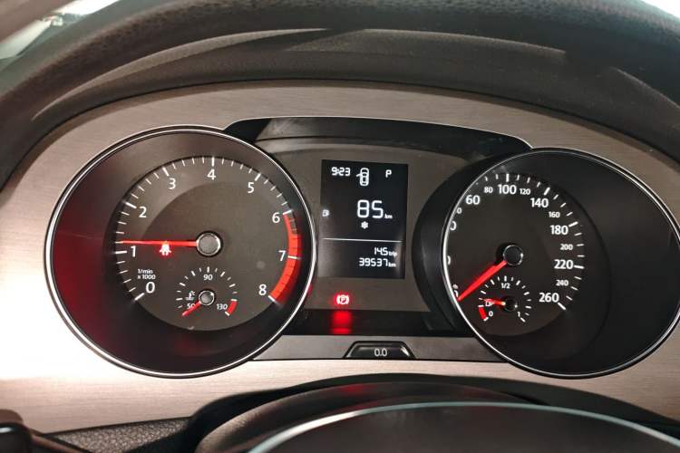 Used Volkswagen Golf Sportsvan 2016 1.6L Automatic Comfort Model Instrument Cluster
