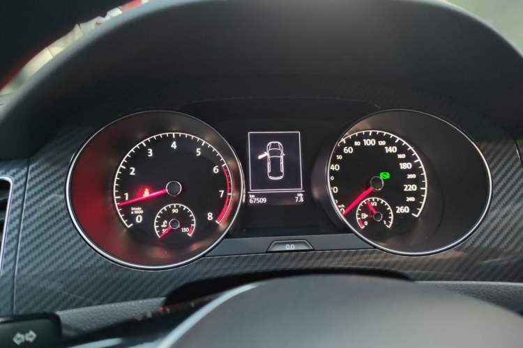 Used Volkswagen Golf Sportsvan 2016 230TSI Automatic Luxury Version Instrument Cluster