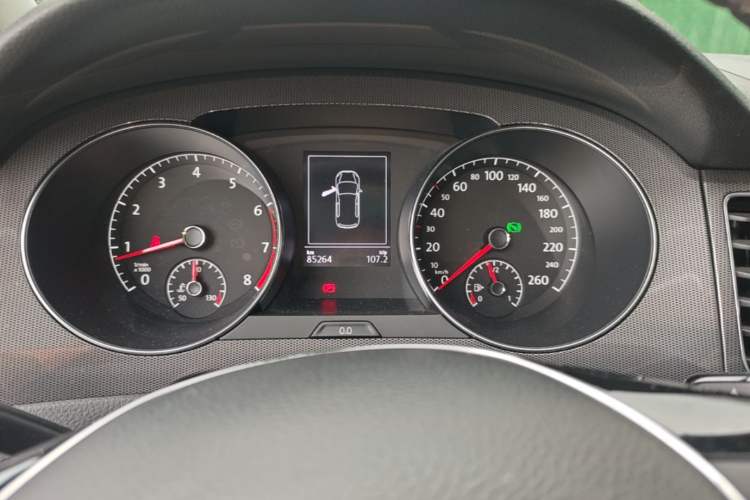 Used Volkswagen Golf Sportsvan 2016 230TSI Automatic Trend Edition Instrument Cluster