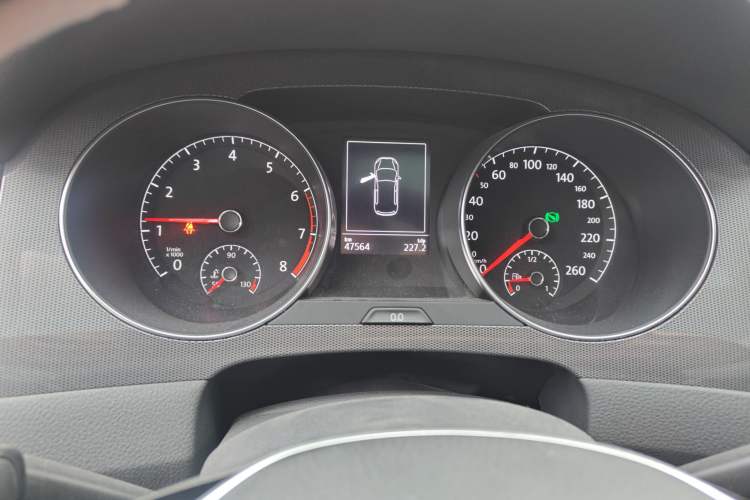 Used Volkswagen Golf Sportsvan 2016 230TSI Automatic Trend Edition Instrument Cluster