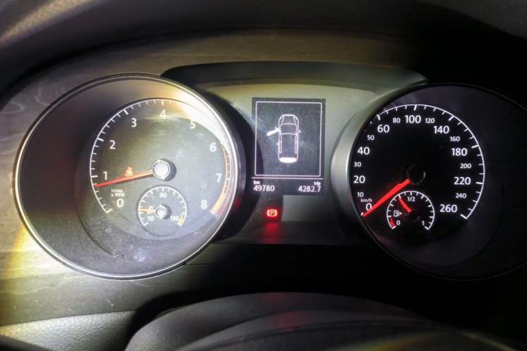 Used Volkswagen Golf Sportsvan 2016 230TSI Automatic Luxury Version Instrument Cluster