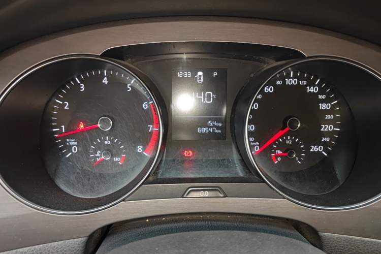 Used Volkswagen Golf Sportsvan 2016 1.6L Automatic Comfort Model Instrument Cluster